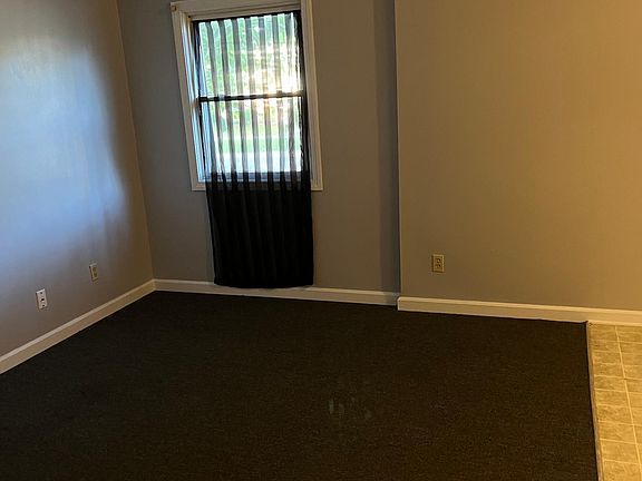 4th image of 324 W Miller Ave #B