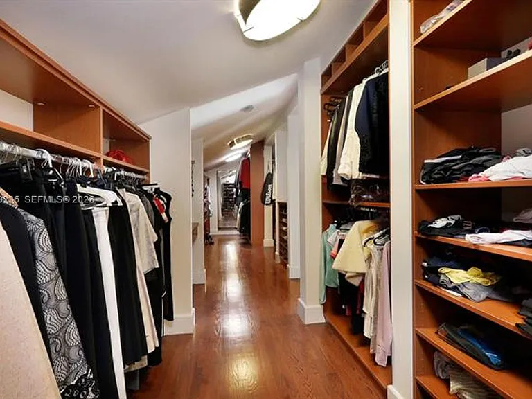 3425 Alhambra Cir — Photo 47