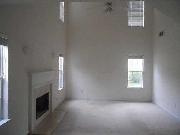 2nd image of 3526 Daventry Ln NW