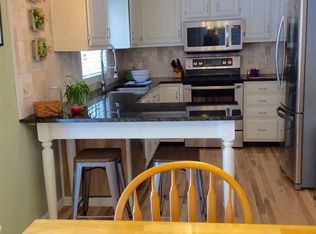 3213 Holiday View Dr, Traverse City, MI 49686