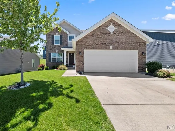 224 Quiet Bend Dr, Wentzville, MO 63385