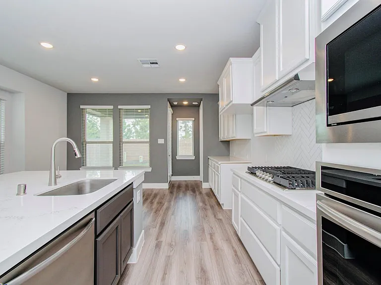 14910 Mossycup Spur Way — Photo 17