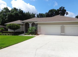 4703 White Cliff Pl, Dover, FL 33527