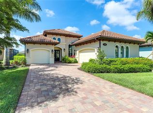 7282 Lantana Cir, Naples, FL 34119