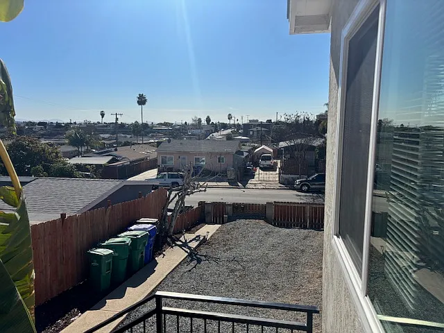 3880 Teak St — Photo 3