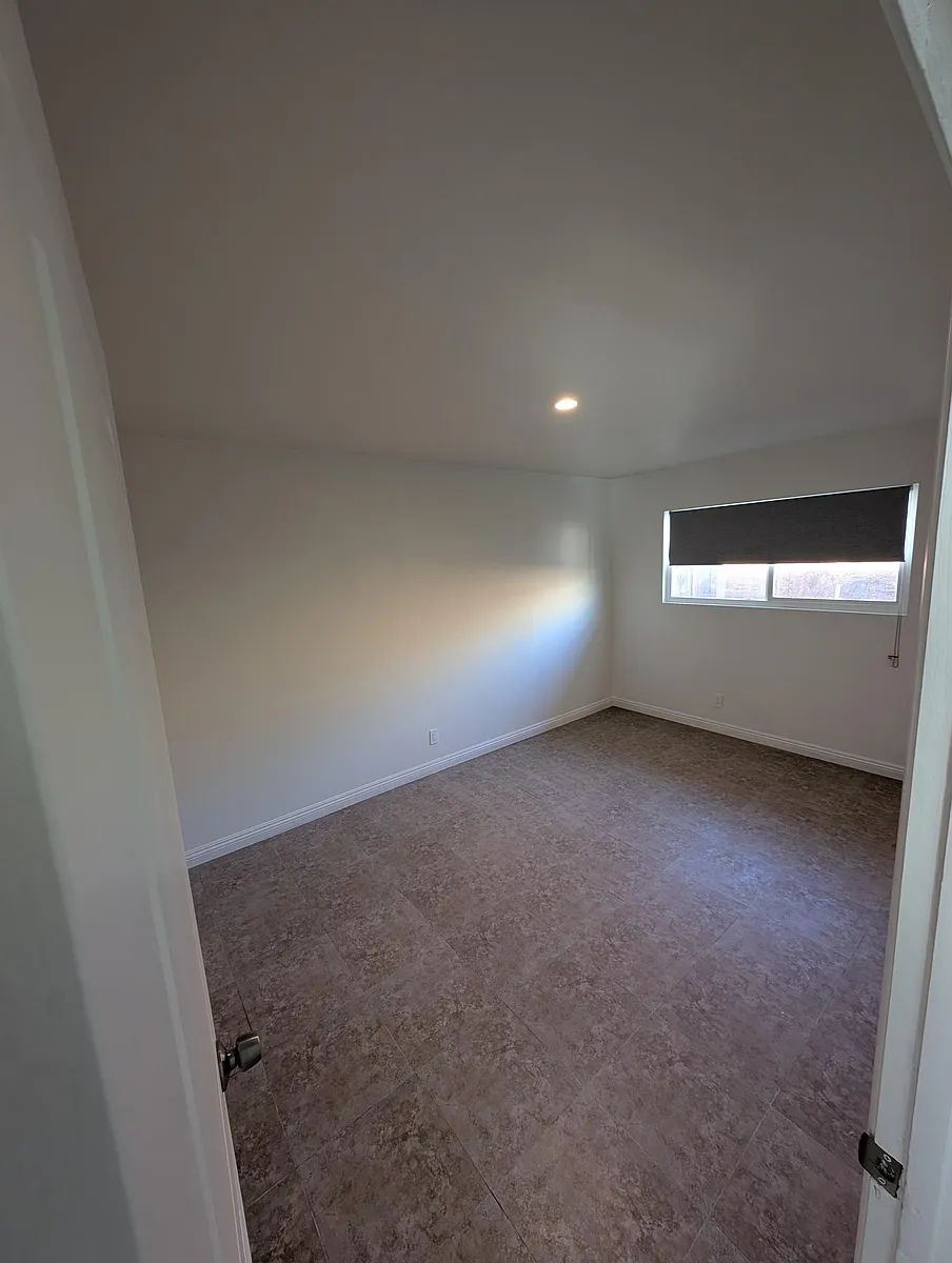 Building Photo - 317 S Rose St #2