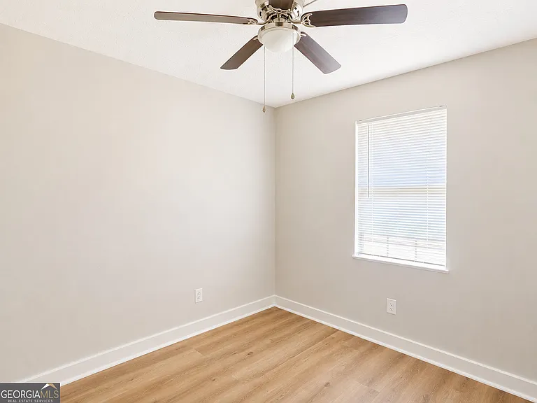 116 Bradley Cir — Photo 9