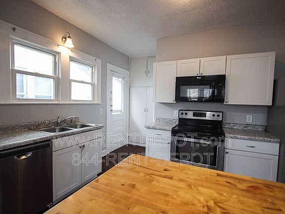 4th image of 1113 E Blackford Ave