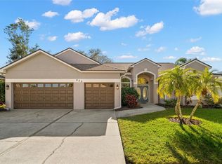 952 Oakview Rd, Tarpon Springs, FL 34689