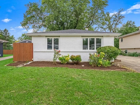1N542 Goodrich Ave, Glen Ellyn, IL 60137