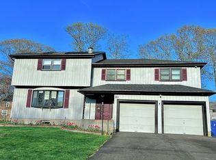 21 Hemlock Ter, Randolph, MA 02368