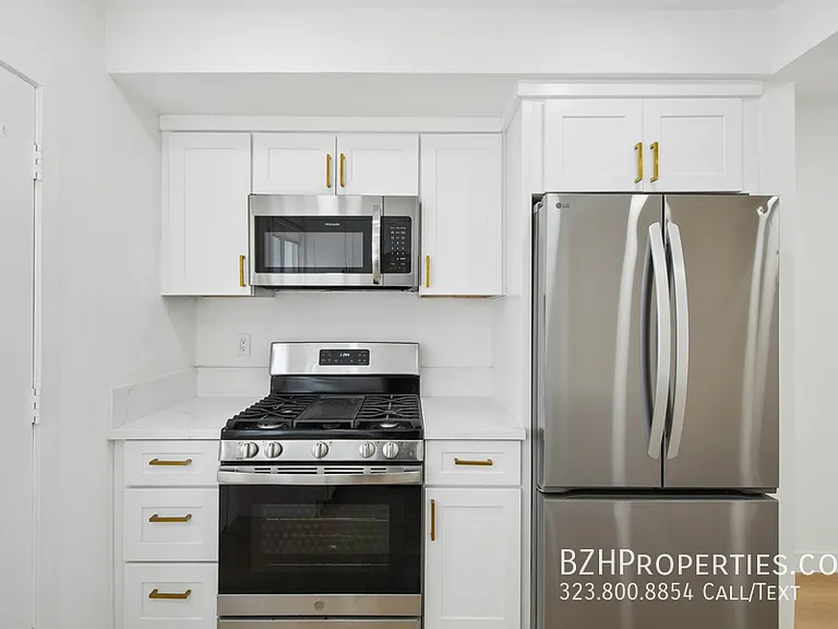 919 S Sherbourne Dr #1C — Photo 9
