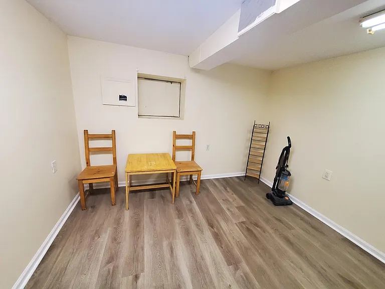 4744 N Laramie Ave — Photo 8