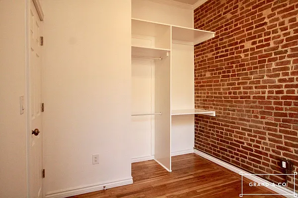 Rented by Grand & Co. | media 25