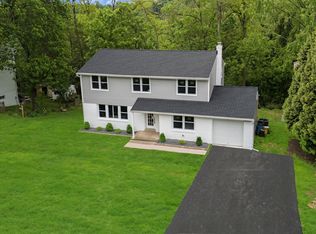 8806 Wainwright Rd, Wyndmoor, PA 19038