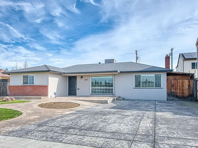 245 Minnewawa Ave #A — Photo 4