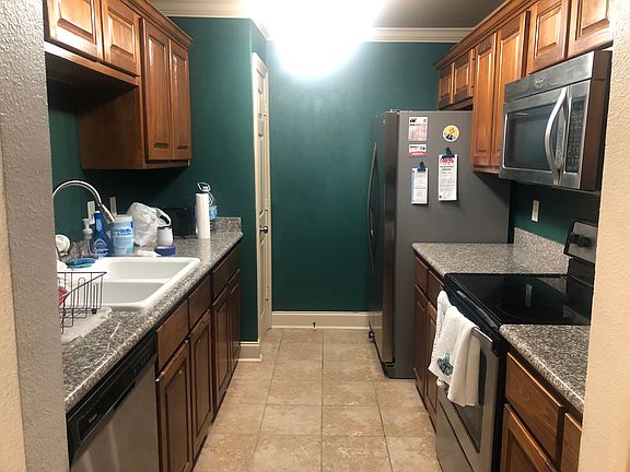 3rd image of 112 Hillside Dr APT 37