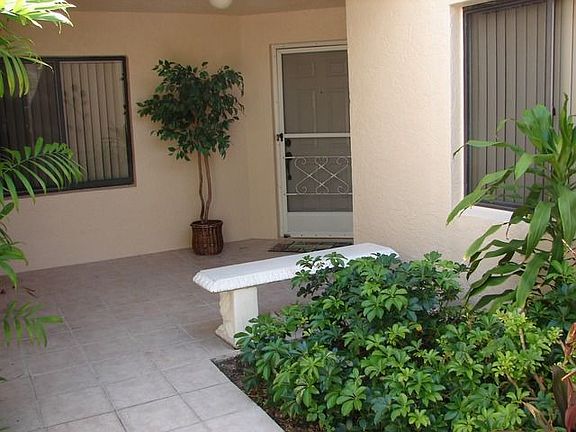 4th image of 571 Beachwalk Cir APT 103