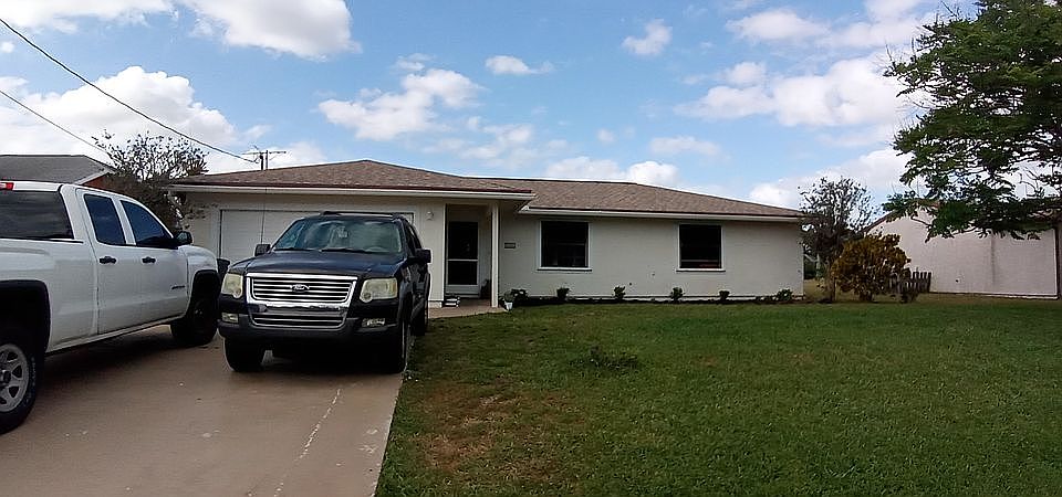 1st image of 481 SW Whitmore Dr