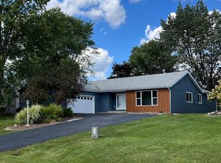 1146 Sunnyslope Dr, Crown Point, IN 46307