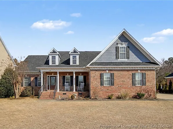 1722 Holloman Dr, Fayetteville, NC 28312