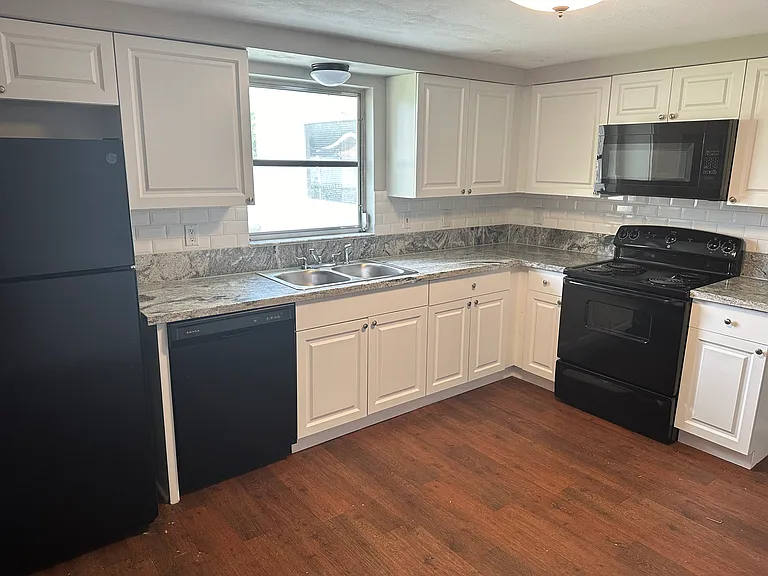 7804 Birchwood Dr — Photo 12