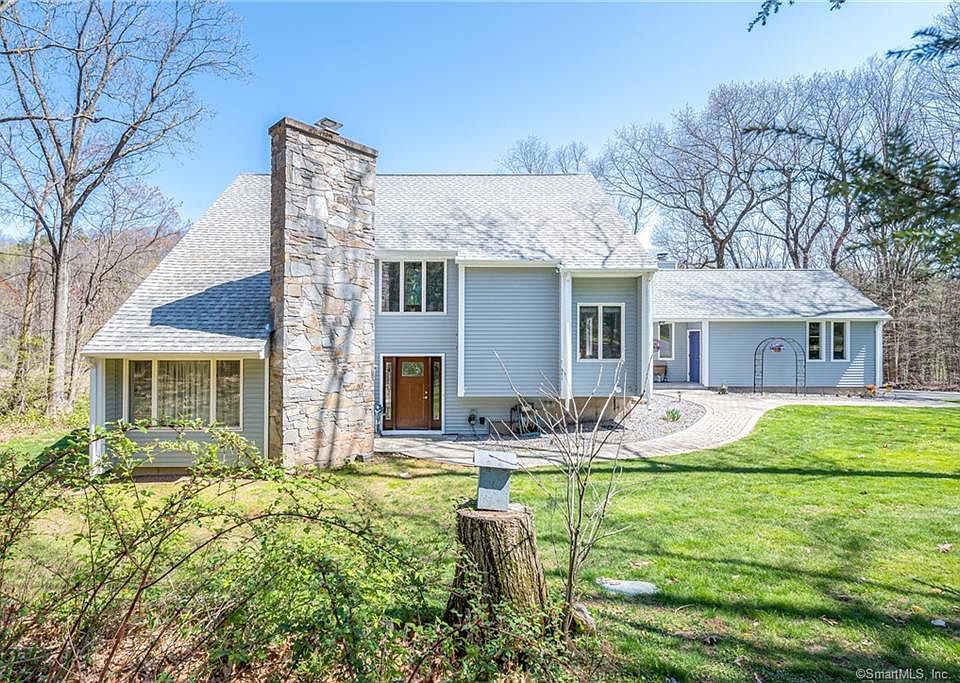 1st image of 140 Hunting Hills Dr
