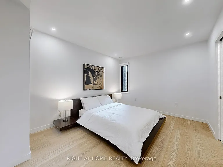 798 Dovercourt Rd #2 — Photo 8
