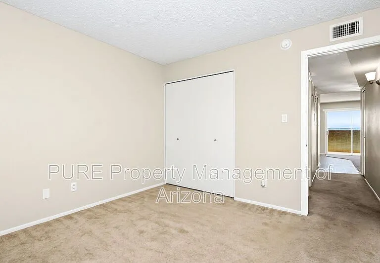 1224 E Evergreen St #102 — Photo 14