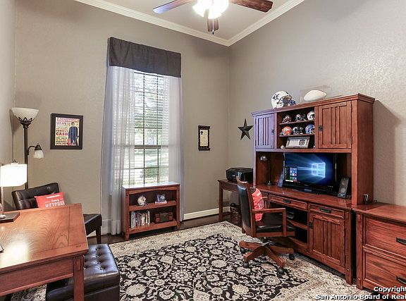 2nd image of 3807 Valencia Point