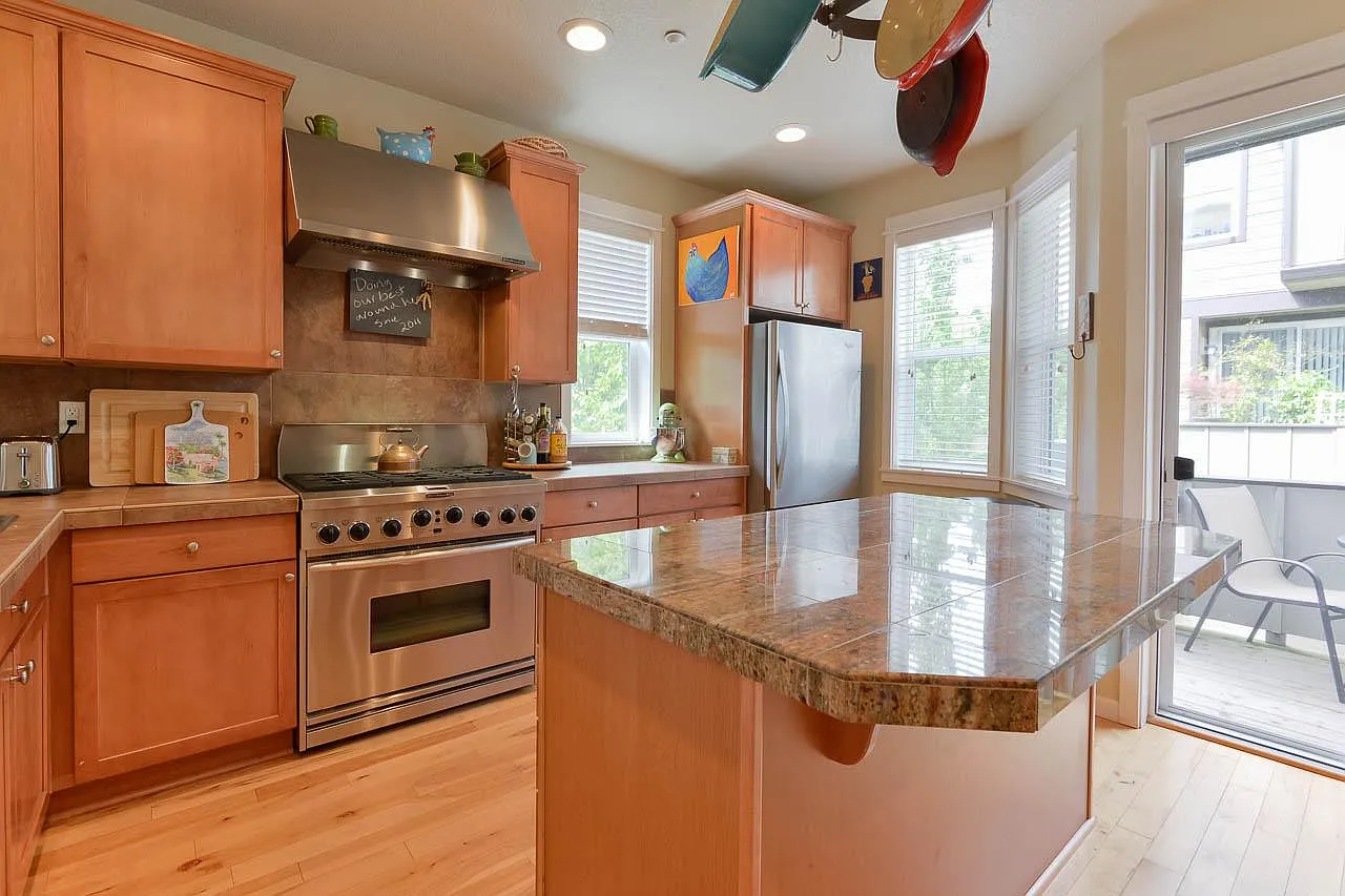 8808 SE 11th Ave — Photo 4