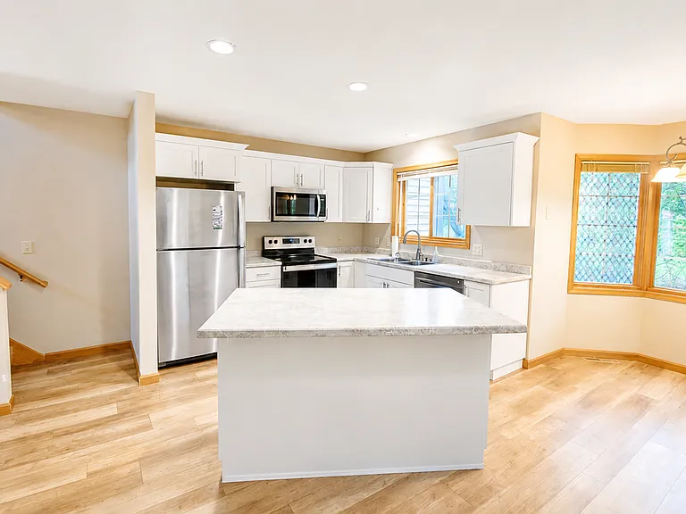 2607 Tuxedo Ln NW — Photo 1
