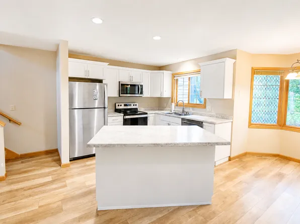 2607 Tuxedo Ln NW, Rochester, MN 55901