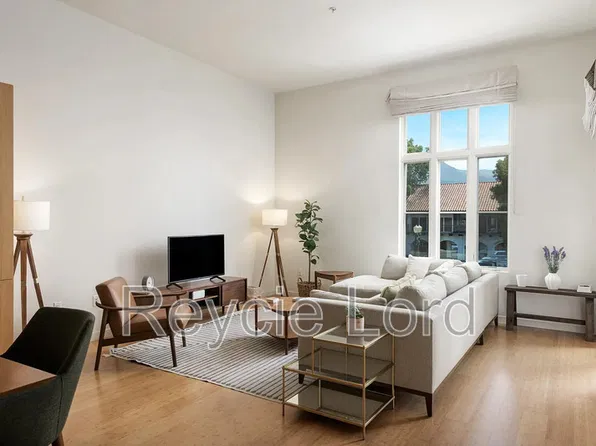 401 Chapala St APT 207, Santa Barbara, CA 93101