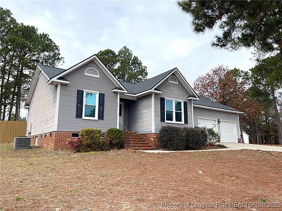 3rd image of 14 Weymouth Cir