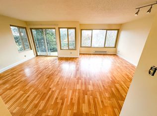 1821 E Thomas St APT 402, Seattle, WA 98112