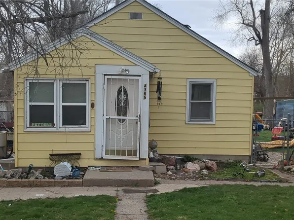 4365 NE 27th St, Des Moines, IA 50317