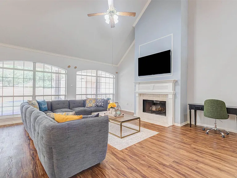 1606 Barrington Hills Ln — Photo 21