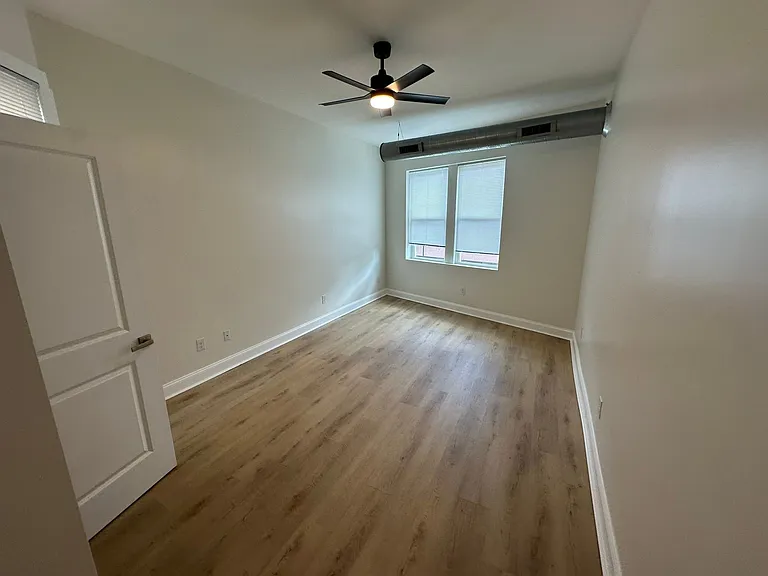 4631 Montgomery Rd — Photo 8