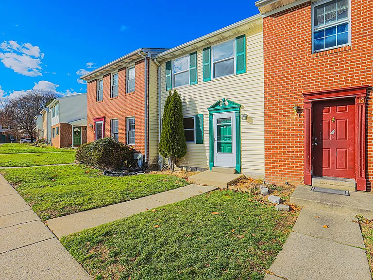 14 Luffing Ct — Photo 4