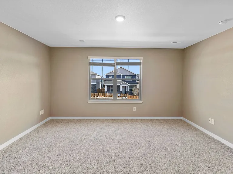 827 N Quatar St — Photo 12