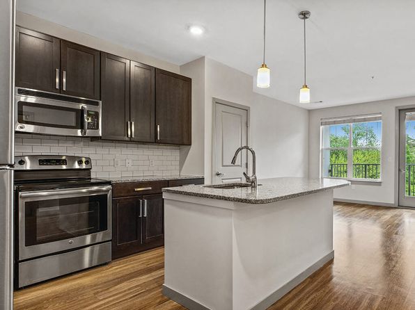 50 Woodview Way #2409