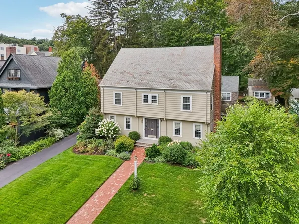 7 Westland St, Worcester, MA 01602