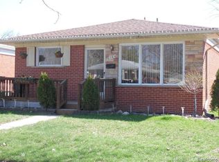 6164 Colonial St, Dearborn Heights, MI 48127