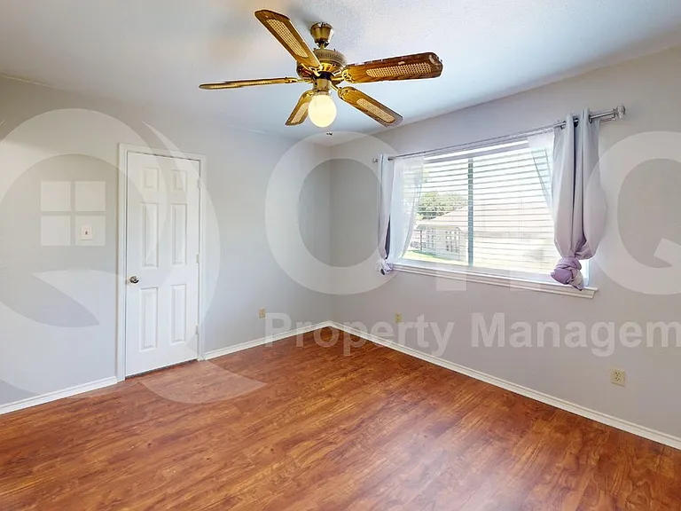 7913 Rice Dr — Photo 22