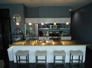 5601 Smetana Dr Unit 203, Minnetonka, MN 55343