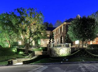 4910 E Copa De Oro Dr, Anaheim, CA 92807