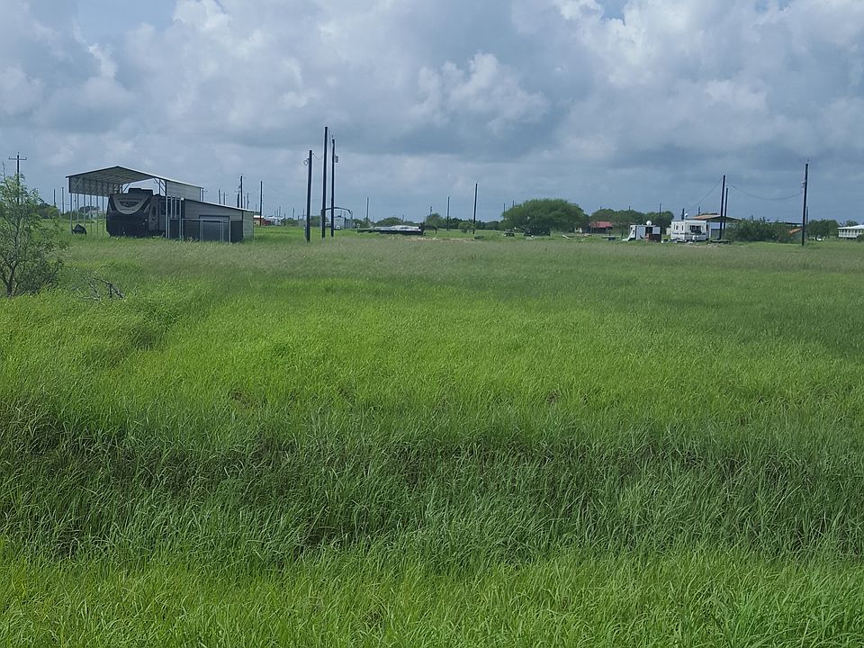 Level lot 75' x 140'