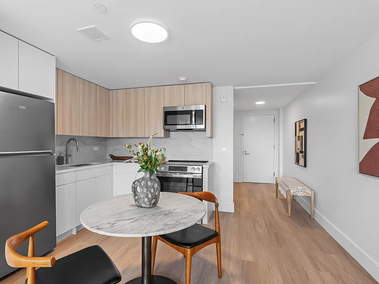 1 Lyon Place — Photo 30