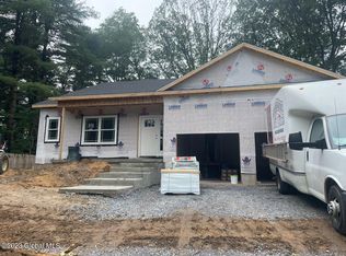 797 Westmoreland Dr, Schenectady, NY 12309